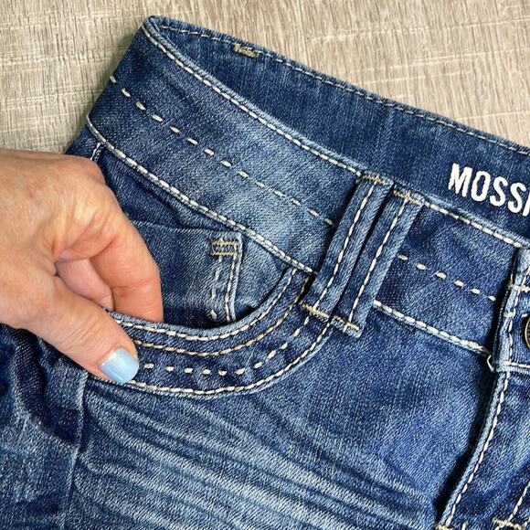 Mossimo Medium Wash Boho Embroidered Cutoff Denim Shorts Women’s/Junior Size 5 - Picture 4 of 8